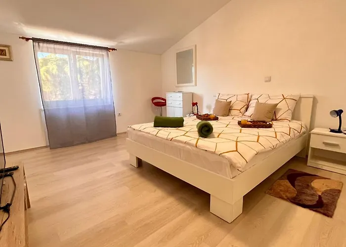 Dominik * Πούλα